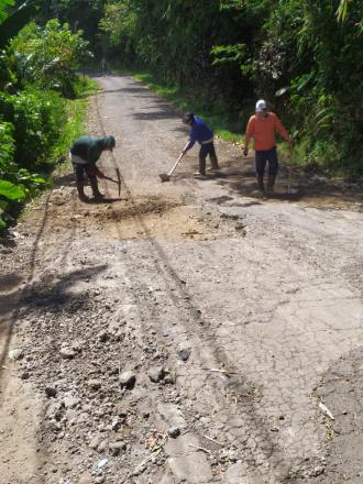 Pengalihan Jalan Sementara Dari Banjar Dinas Pucaksari Menuju Desa  Telaga